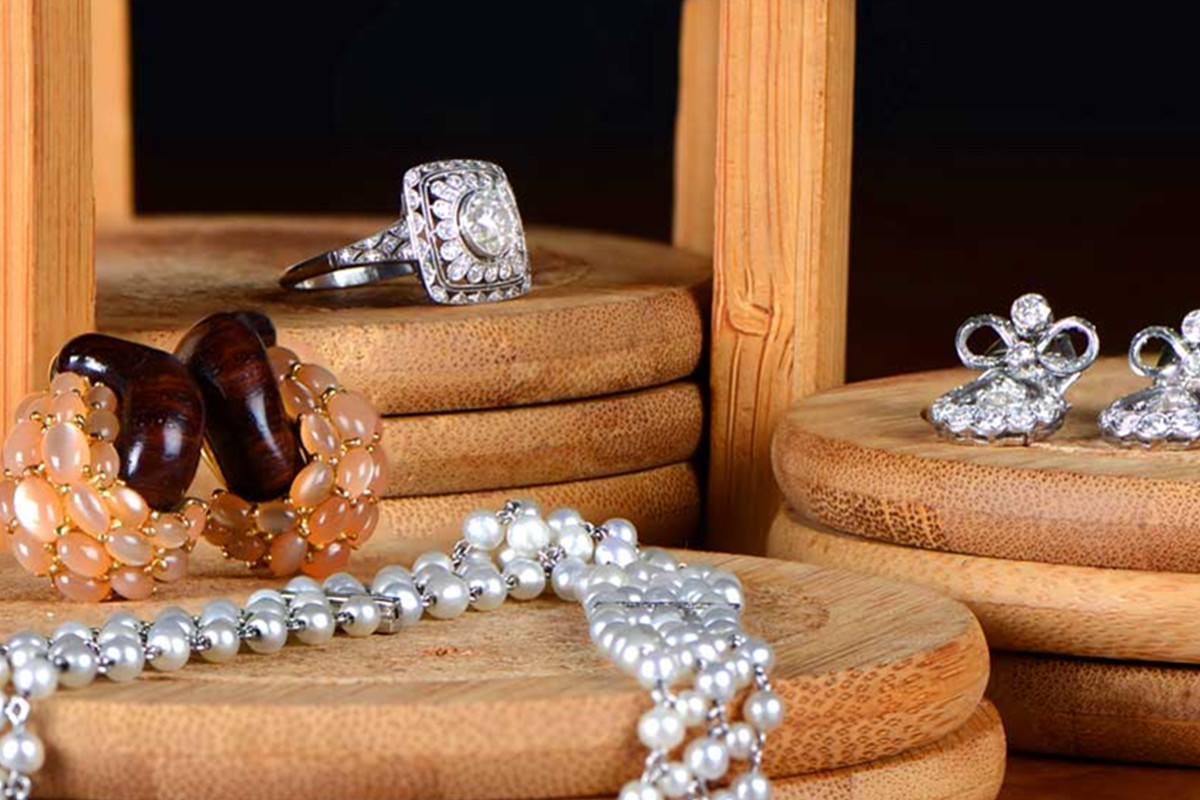 The Vintage And Antique Jewelry